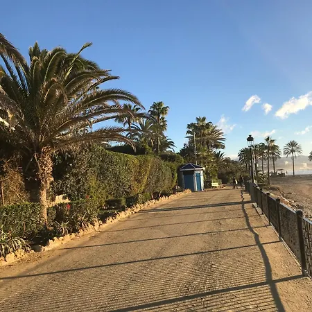 Apartment Ytu Beach Front - Puente Romano *